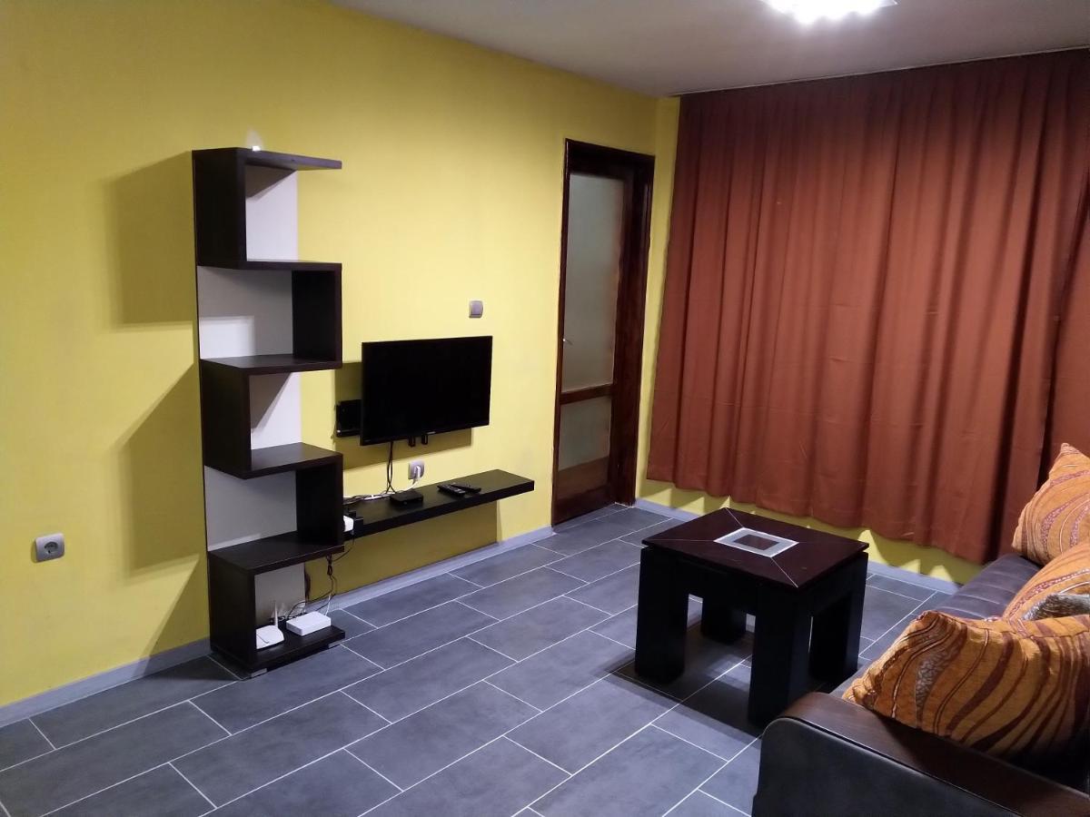 Eli Apartment Burgas Stad Buitenkant foto