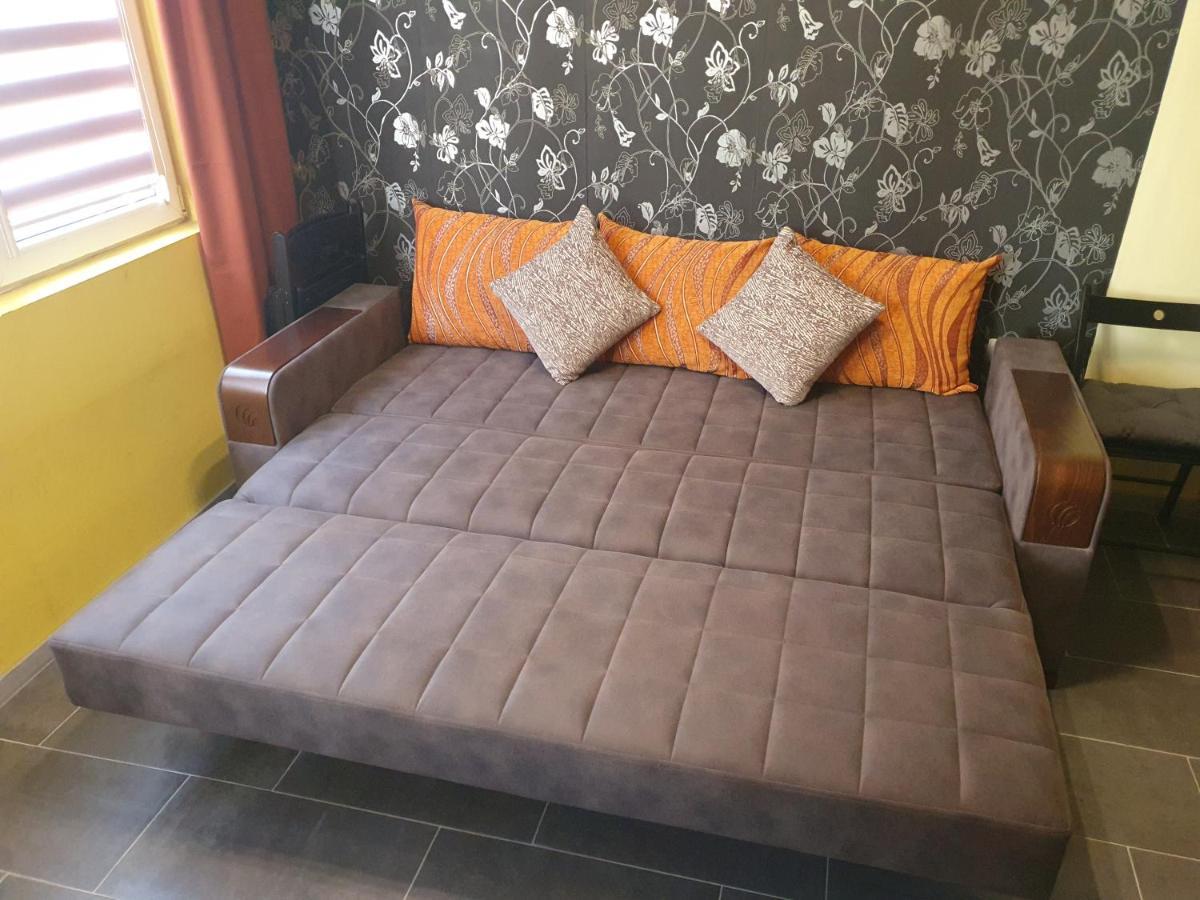 Eli Apartment Burgas Stad Buitenkant foto
