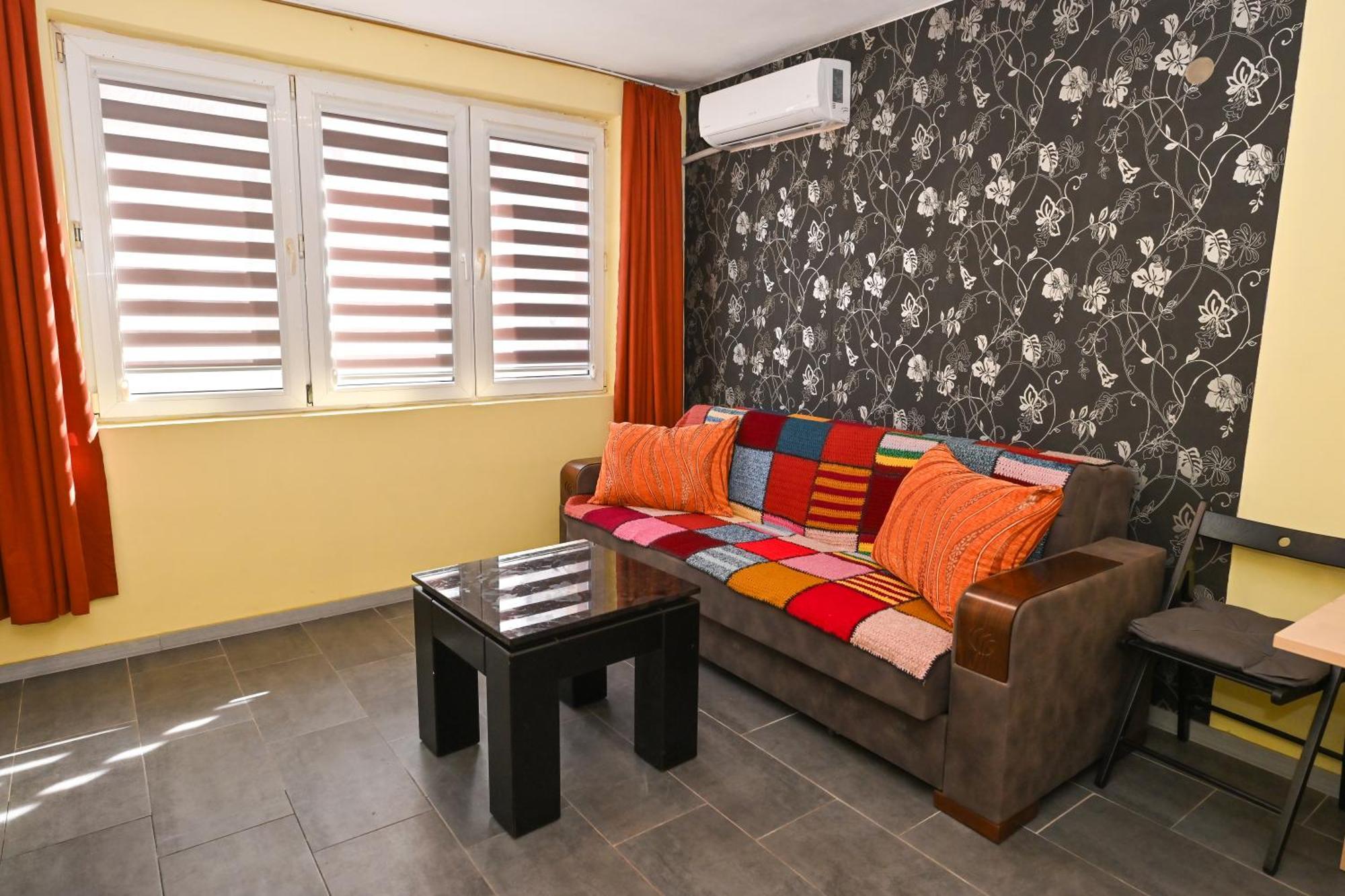 Eli Apartment Burgas Stad Buitenkant foto